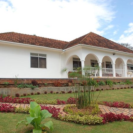 Kigezi Gardens Inn Kabale Экстерьер фото