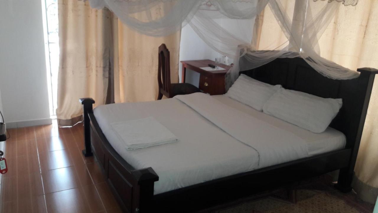 Kigezi Gardens Inn Kabale Экстерьер фото