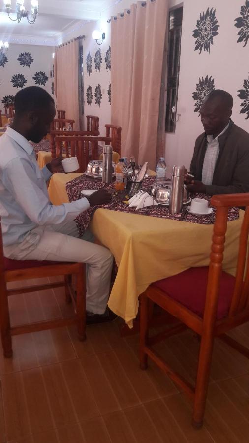 Kigezi Gardens Inn Kabale Экстерьер фото