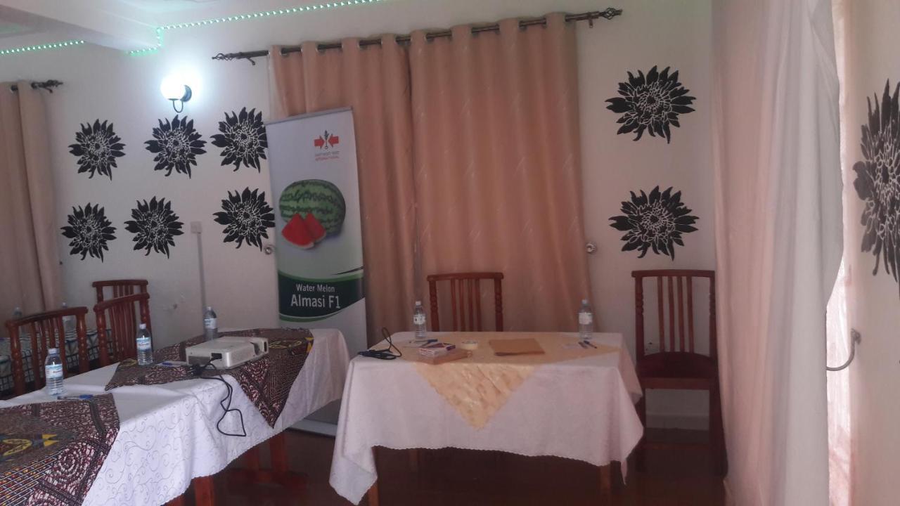 Kigezi Gardens Inn Kabale Экстерьер фото