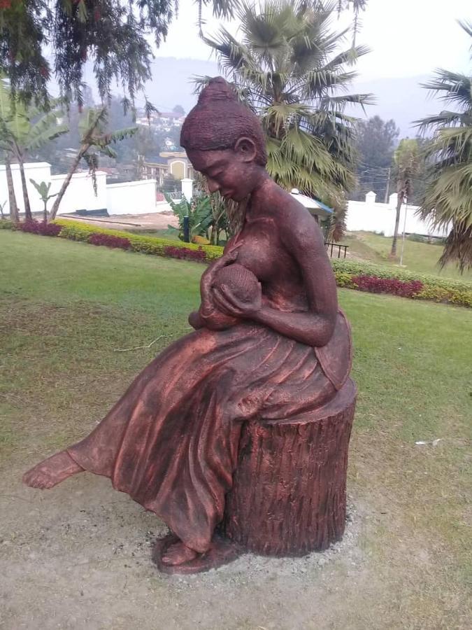 Kigezi Gardens Inn Kabale Экстерьер фото