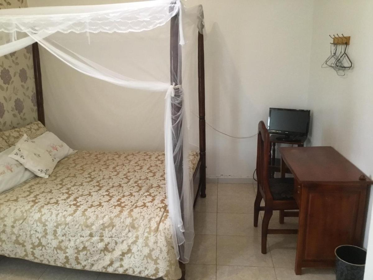 Kigezi Gardens Inn Kabale Экстерьер фото